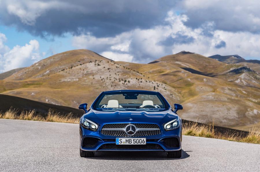  Mercedes-Benz SL500 2015 года  (фото 13 из 22)